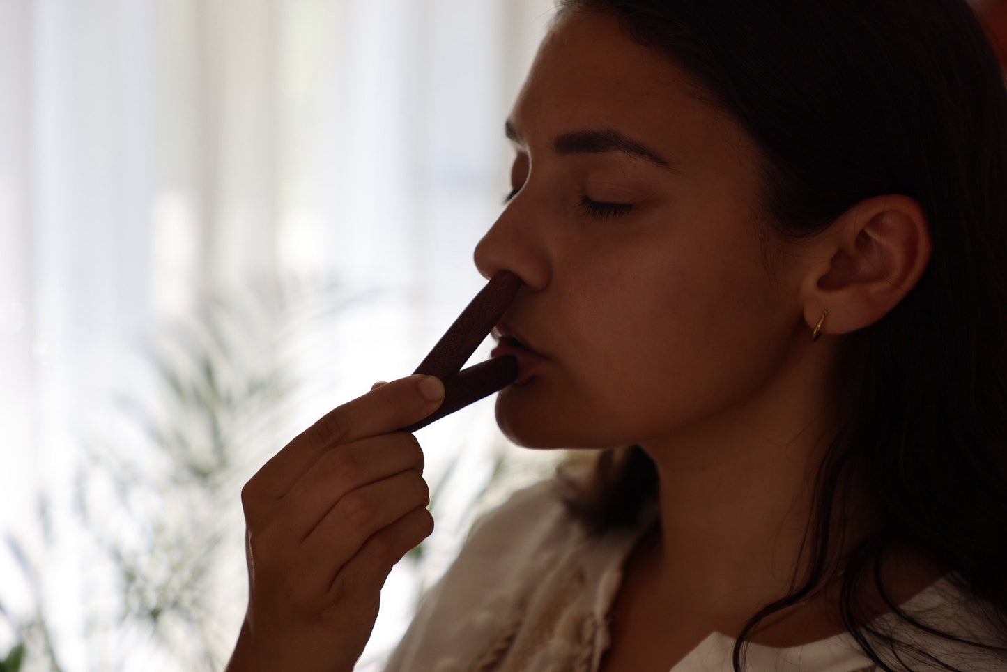 Wooden Kuripe Self Applicator