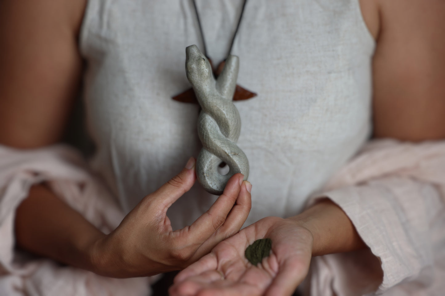 Wooden Kuripe Serpent Self Applicator