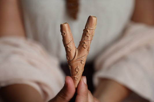 Wooden Vine of The Souls Kuripe Self Applicator